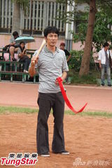 组图：李李仁获奖不加价 平常心看待扛收视