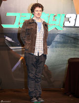 组图：《青蜂侠》韩国记者会 周杰伦帅气显自信