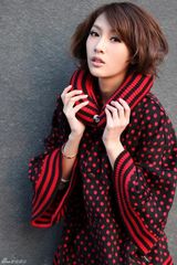 组图：王梓诺被称小林志玲 拍杂志求美不怕冷