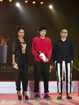 组图：吉克隽逸哪吒头亮相 调侃可拍《西游记》