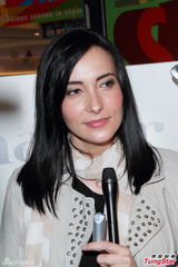 组图：吴彦祖妻子怀孕后胸围上涨 爱吃中国菜