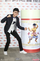 组图：方大同为个唱猛健身 拒练肌肉：和脸不配