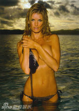 高清组图：超模玛丽莎-米勒泳装写真秀火辣身材