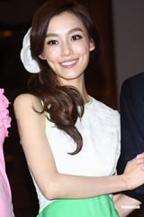 组图：范玮琪新歌送老公 向孙燕姿讨教生子秘方