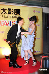 高清组图：吴宇森获成就奖 张家辉张榕容分获帝后