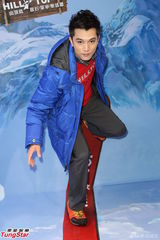 组图：邱泽高调祝福唐嫣生日 回应称两人只是朋友