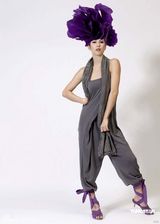 幻灯图：Paula T健康肤色热情亲切 诠释春夏女装