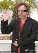 幻灯：蒂姆-伯顿携评委团亮相 金赛贝尔乔凡娜比美