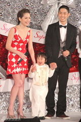 幻灯图：庾澄庆张小燕带队PK 众多红星献艺除夕节目