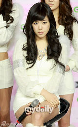 幻灯图集：少女时代举行新闻发布会 发表出道感想