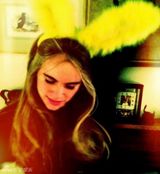 组图：哈里王子女友夜店狂欢 醉揽半裸男