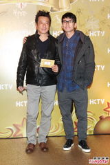 组图：香港电视办圣诞派对 王维基招揽亚视弃将