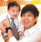 组图：父爱大过天 盘点明星奶爸精彩瞬间