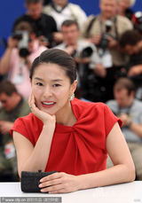 幻灯：《夏夏夏》记者会 艺志媛火辣尹汝贞贤淑