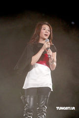 高清组图：卫兰个唱卫诗捧场 黎明阿娇现身支持