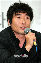 组图：安圣基主演韩国新片《断箭》釜山记者会