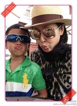 组图：孙悦为儿子离京定居上海 母子照舐犊情深