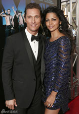 组图：麦康纳和塔图姆双双携妻亮相《魔力迈克》首映