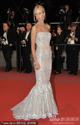 幻灯图集：北野武新片首映 宝莱坞第一美女捧场