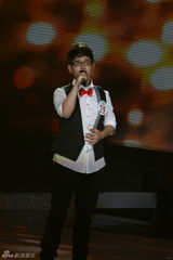 幻灯组图：快男突围赛第五场 “回锅肉”惊险晋级