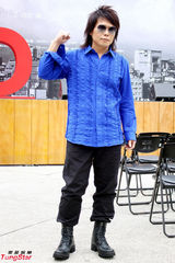 组图：Faye以个人姿态演出 张震岳与旧爱同台互动