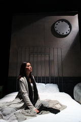 组图：《吉祥公寓》精美宣传照 主创演绎悬疑爱情