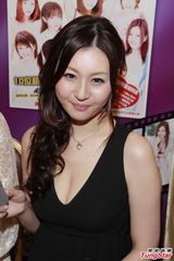 组图：日本AV女优葵司辰巳唯小森爱发新写真