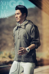 组图：严宽GQ大片曝光 硬朗帅气变身运动型男