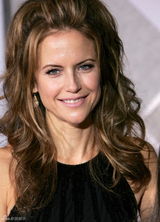 高清：特拉沃尔塔新片首映 丧子后全家首度亮相