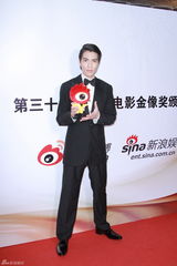 组图：众星红毯对话新浪娱乐畅谈金像奖