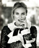 高清组图：黛安-克鲁格登杂志封面 秀优雅身段