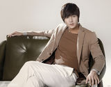 高清组图：李敏镐秋冬装写真 “猎人”魅力升级