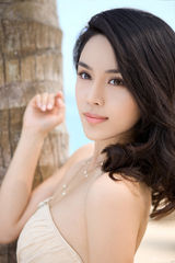 组图：韩丹彤最新写真尽显清新优雅