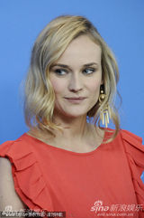 高清：《未知》发布会 黛安-克鲁格红裙娇艳受热捧