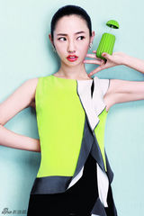 组图： 白百何登《风尚志》封面 浅笑清新气质甜美