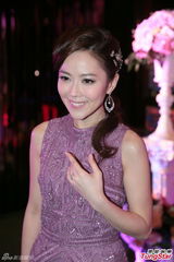 组图：主播刘明轩嫁王傲山 张卫健许志安出席