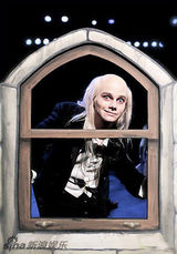 组图：《欢乐合唱团》主演夸张造型 致敬经典恐怖片