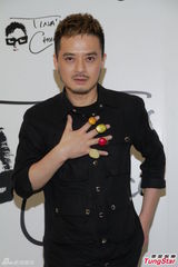 组图：邓丽欣遭催婚 赵雅芝否认与汪明荃不和