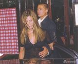 组图：盘点安妮斯顿与前夫皮特昔日甜蜜瞬间