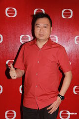 组图：汪明荃关菊英红配绿 罗兰胡枫刘以达同场