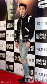 组图：BigBang郑雨盛(郑宇成)等助阵《同窗生》VIP试映