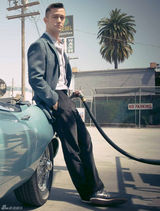 组图：囧瑟夫雅痞风格十足登杂志