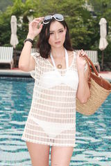 组图：任达华携名模助阵名表 穿潜水衣亮相秀身材