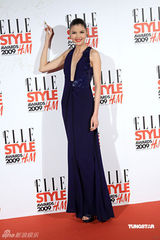 高清图：徐静蕾牵手黄立行 《杜拉拉》未映先拿奖