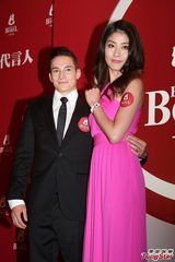 组图：陈慧琳紧张儿子开学转校 潮妈不易当