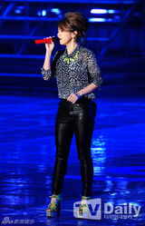 组图：EXO与2PM等唱响亚洲音乐节劲歌热舞