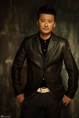 组图：柳小海展熟男魅力 被封最强男闺蜜