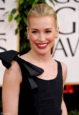 高清图：68届金球奖红毯 派波-普拉伯红唇诱人 