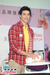 组图：锦荣向蔡依林昭告 未来想生男娃