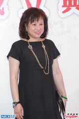 组图：霍启刚亮相青联会 何超云力挺弟弟从政